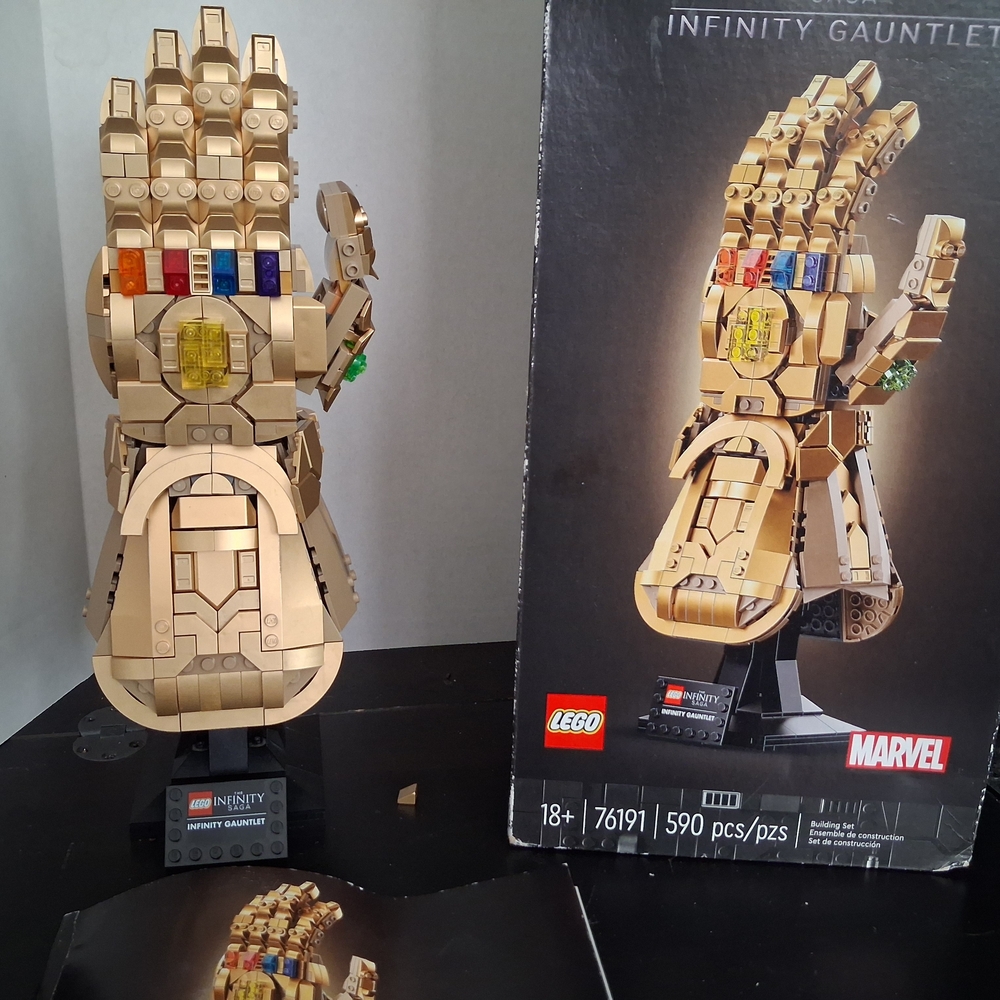 LEGO Infinity Saga Gauntlet with Multicolor Stones